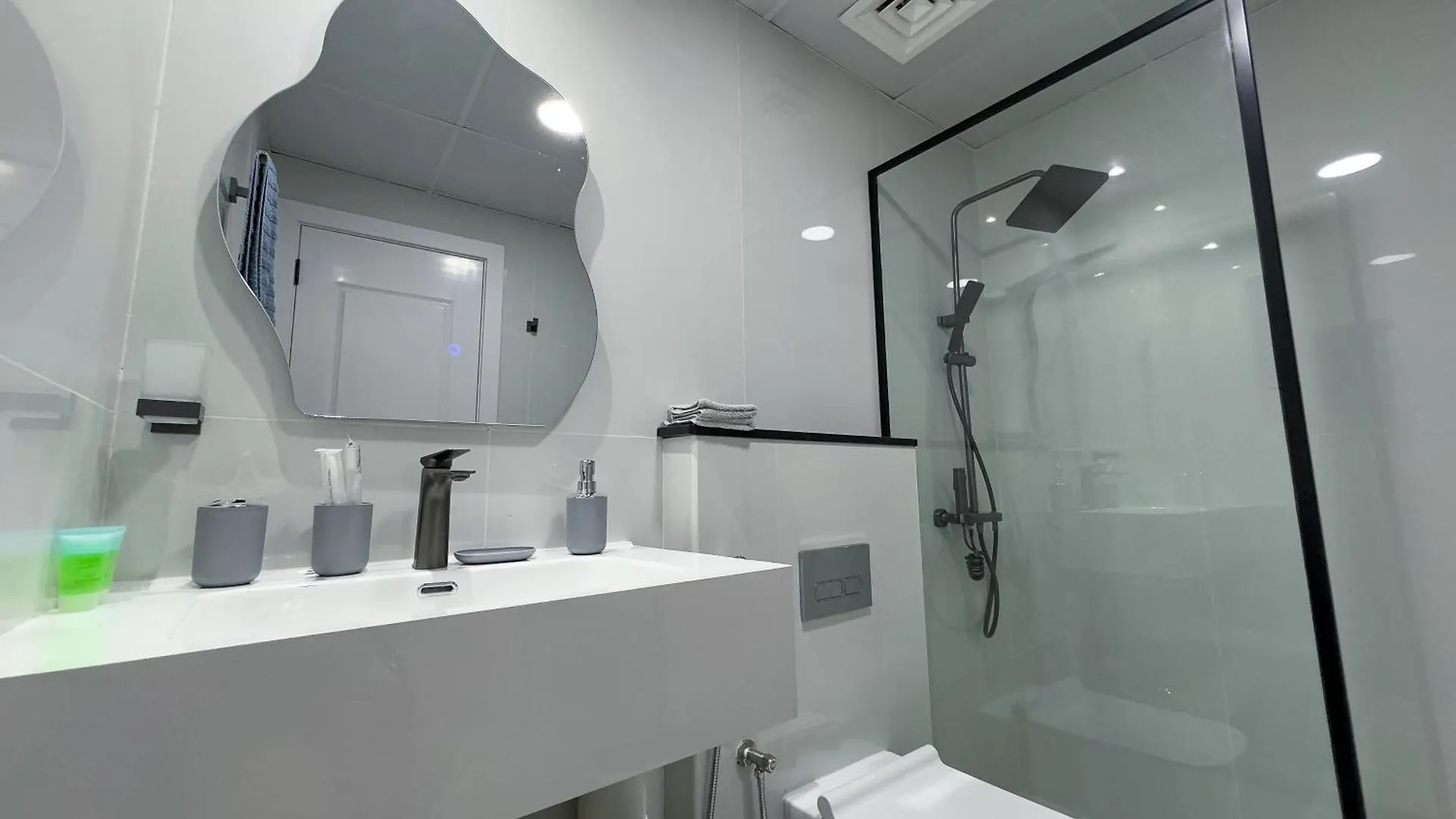 Dubai Marina - 1 Bhk Classy Apartment