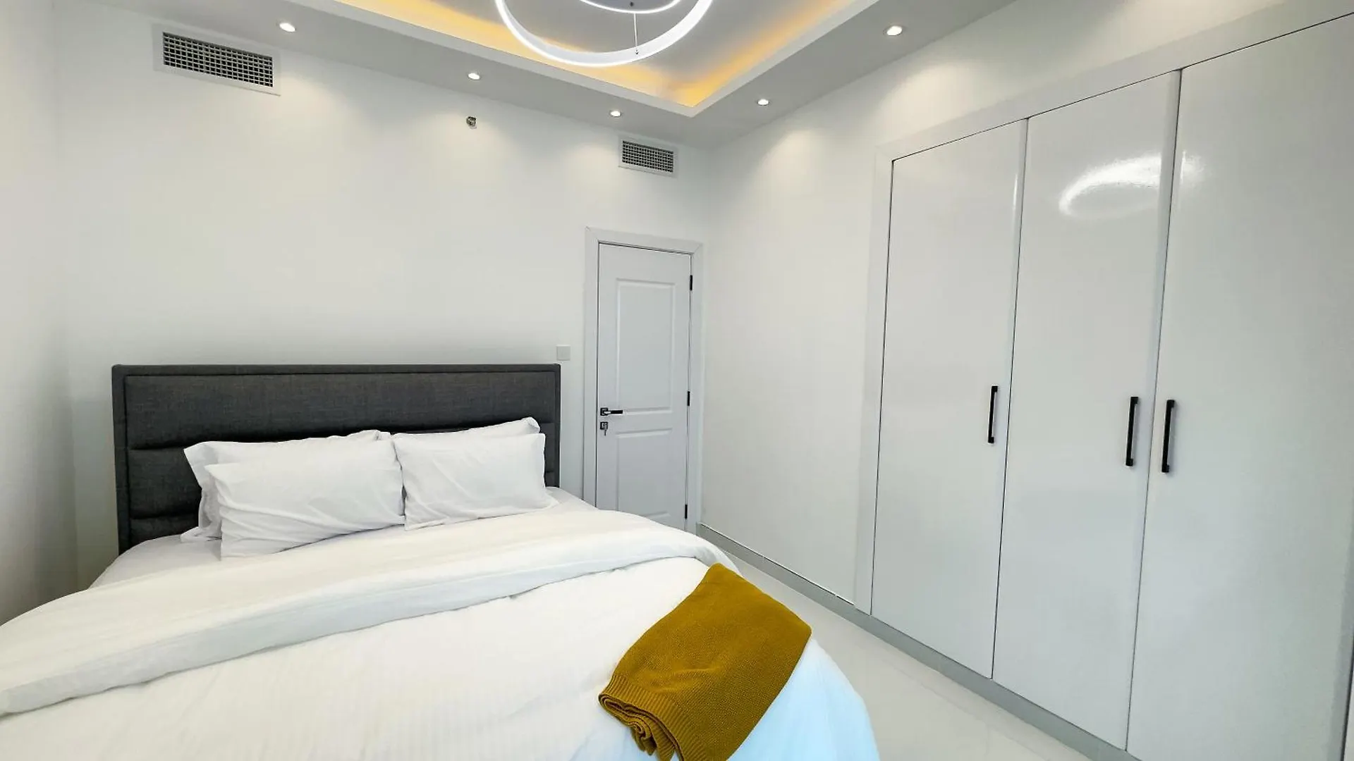 Dubai Marina - 1 Bhk Classy Apartment