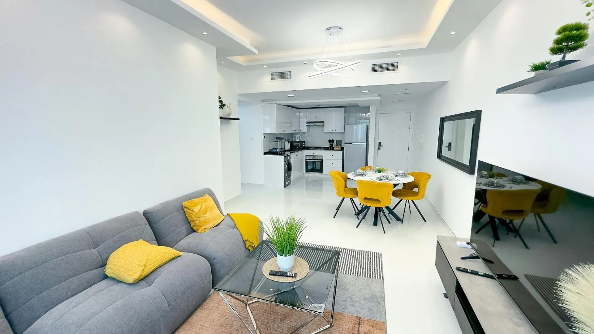 Dubai Marina - 1 Bhk Classy Apartment 0*,